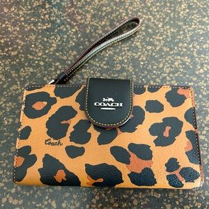 Coach Phone Wristlet Wallet Leopard EUC